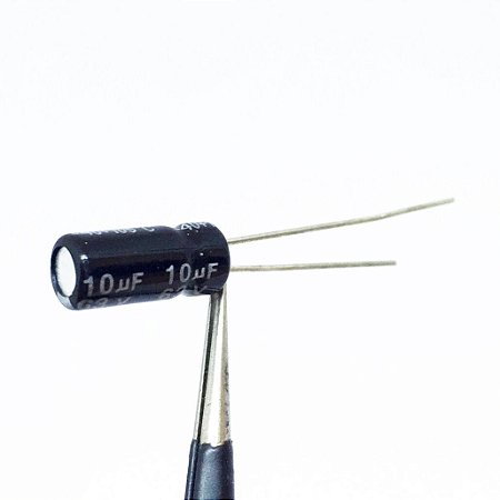 Capacitor 10uF 63V 105°C Radial