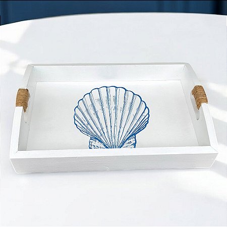 Bandeja Branca Concha Azul em Madeira 35x25 cm Decoração Náutica Praia
