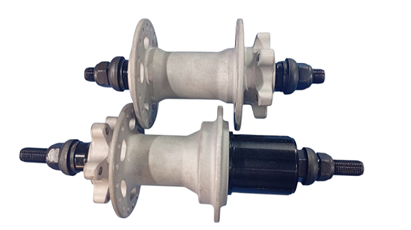 Cubo barulhento com porca