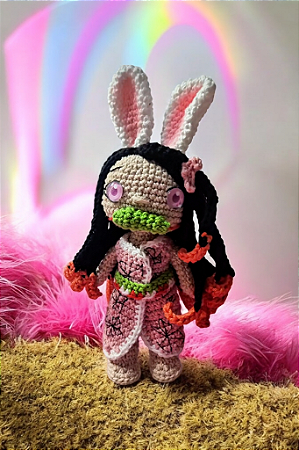 Nezuko Kamado (Demon Slayer) versão coelhinha amigurumi