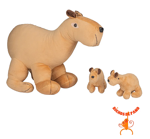 Capivara Grávida com 2 Filhotes