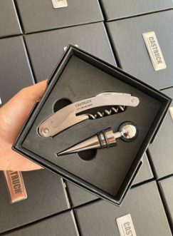 KIT VINHO 2 PEÇAS EM ESTOJO COM TAMPA PERSONALIZADO NOME