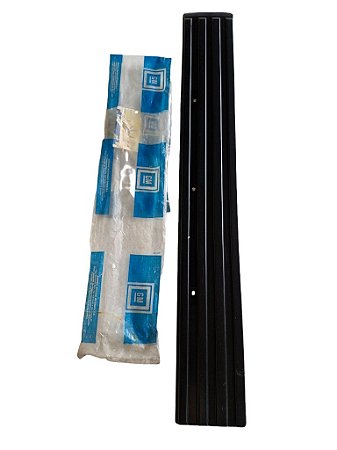 Aplique Moldura Friso Porta Traseira Lado Direito D20 Dupla Veraneio 85/ em diante Original GM 94647782 Novo de Época