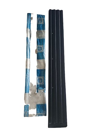 Aplique Moldura Friso Porta Traseira Lado Esquerdo D20 Dupla Veraneio 85/ em diante Original GM 94647781 Novo de Época