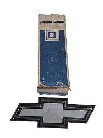 Emblema Gravata Grade Kadett Ipanema 88 até 92 Cor Prata Original GM 52284568 52284569 Novo de Época