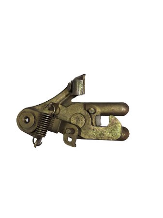 Fechadura Inferior Do Capô Esquerdo VW Passat 74 à 77 Universal 20273 VW 803823507B