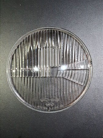 Lente Vidro Nova Farol Fusca 73/75 Original Arteb Hella Observação Detalhe Na Borda Que Nao Interfere Na Parte Estetica