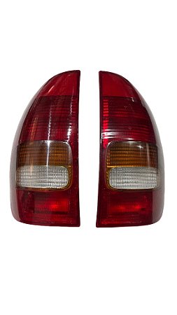 Par de Lanterna Traseira Tricolor Corsa Hatch 1995 a 1999 Original Arteb 5460017 5460018