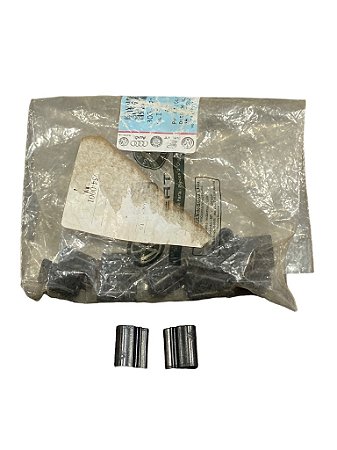 Par Presilha de Fixação de Caixa de Roda VW Gol G1 G4 Parati G1 G2 G3 Saveiro G1 G4 Voyage G1 G5 Original VW 305a8218951