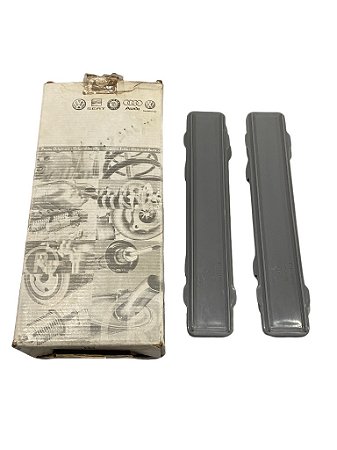 Par Tampa da Lanterna Traseira da VW Kombi de 1975 a 2013 Original VW 2119452851 Nova de Época