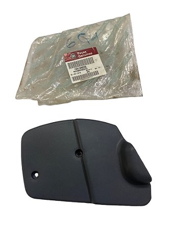 Moldura Esquerda do Banco do Motorista Fiat Palio Strada 04 a 17 Original Fiat 129128636 Nova de Época