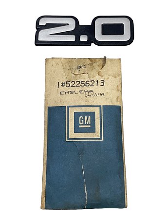 Emblema 2.0 da Tampa do Porta-Malas Traseiro do GM Monza de 1991 a 1993 Kadett e Ipanema em 1993 Original GM 52256213