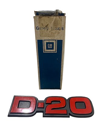 Emblema D-20 Vermelho do Para-Lama da GM D20 de 1985 a 1995 Vermelho Original GM 93212031 Novo de Época