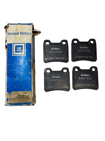 Jogo Pastilha Freio Traseiro GM Vectra A 2.0 2.2 8V 16V 1993 até 1996 Original GM 93227934 Novo de Época