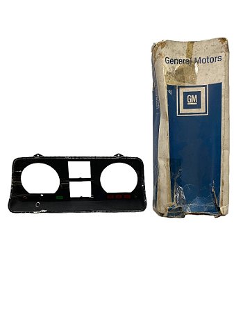 Moldura Painel Instrumentos Com Lente VDO GM Monza Kadett Ipanema Original GM 52255925 Novo Com Detalhe na Lente