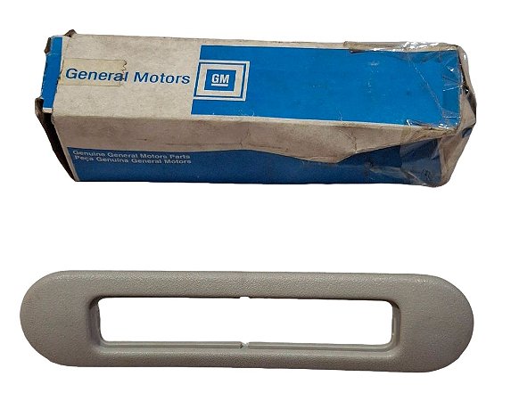 Moldura Lanterna Teto Chevrolet GM Corsa Wagon Sedan Novo Corsa 1996 até 2002 Original GM 90431450 Novo de Época