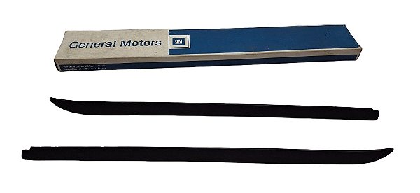 Par de Friso Inferior do Farol LE LD Preto GM Monza Hatch Sedan 1982 até 1990 Original GM 94638144 94638143