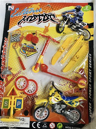 KIT MOTO EXTREME COM PATINETE E ACESSÓRIOS