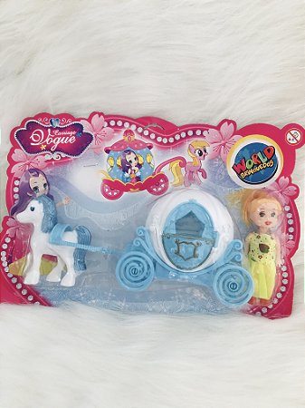 KIT CARRUAGEM ENCANTADA+ BONECA