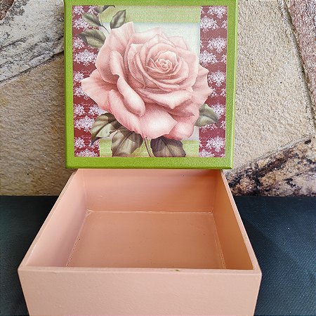 Caixa MDF salmão decorada com decoupage rosa salmão
