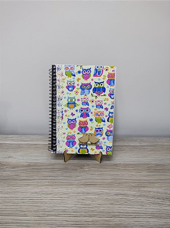 Caderno Personalizado espiral 80 folhas tecido de corujinhas e aplique MDF pássaros.