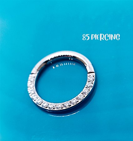 SEGMENTO FRONTAL ZIRCÔNIAS CRAVEJADAS TITÂNIO