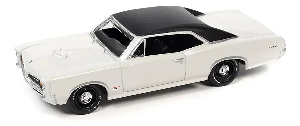 Johnny Lightning 1966 Pontiac GTO - Classic Gold Collection - Cameo Ivory