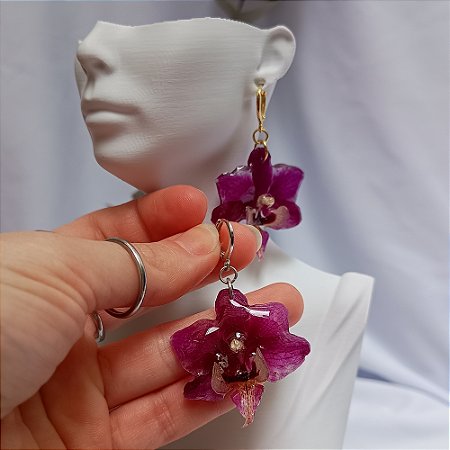 Brinco Vivian - Orquídea Natural Preservada em Resina