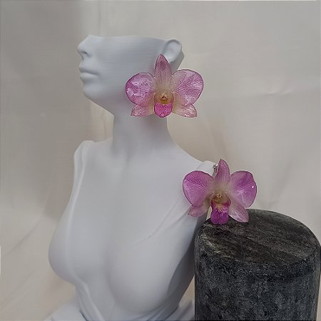 Brinco Pino Flora - Orquídea Natural Preservada em Resina