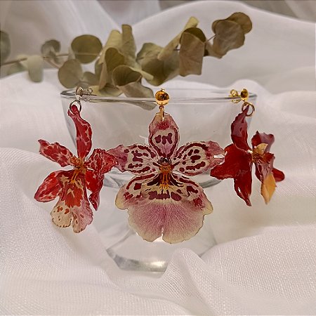 Brinco Curto Bella - Orquídea Natural Preservada em Resina