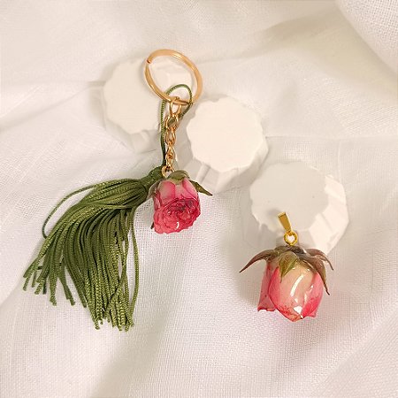 Kit Pingente e Chaveiro Mainha - Rosa Preservada em Resina