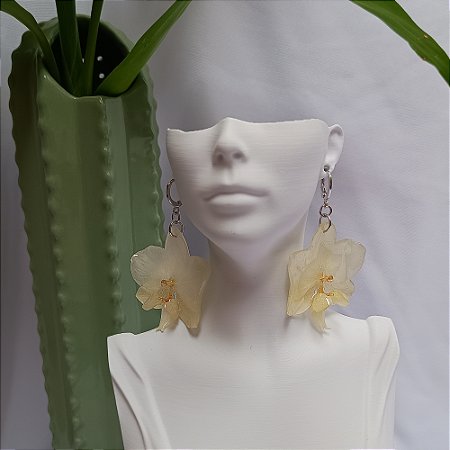 Brinco Clara - Orquídea Natural Preservada em Resina