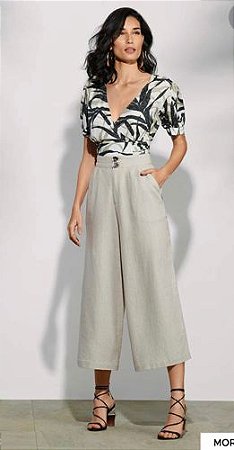 calça pantacourt linho preta