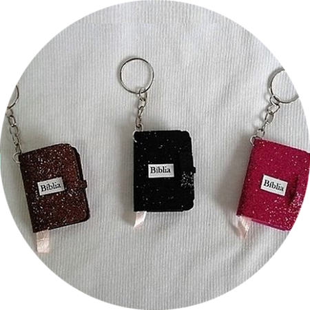Chaveiro mini bíblia EVA