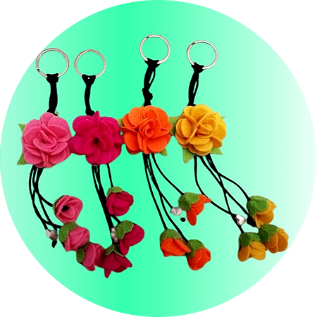 Chaveiro mini rosa em feltro