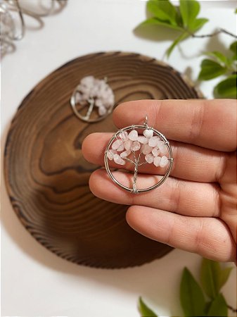 Pingente Prateado Árvore da Vida Quartzo Rosa - Amor e Relacionamentos
