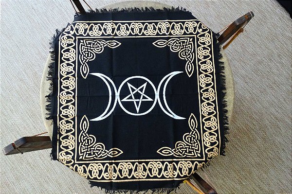 Toalha Mandala Hécate - Deusa Tríplice para Oráculos