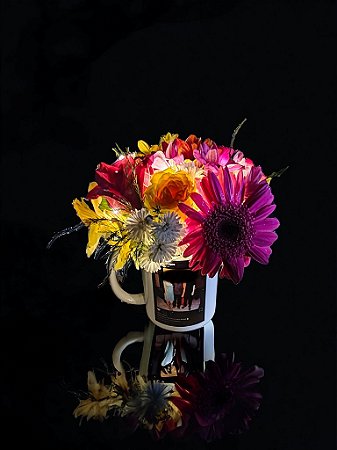 Xícara Personalizada com Flores e LED