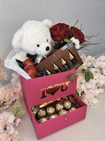 BOX CHOCOLATES FLORES E PELÚCIA NAMORADOS