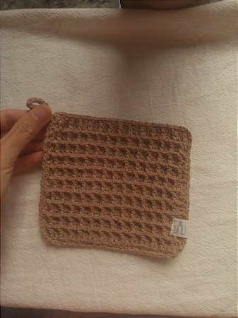 Descanso de panela waffle em crochê marrom