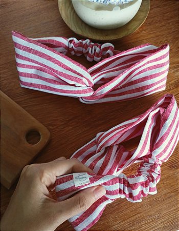 Faixa para cabelo listrada vermelha