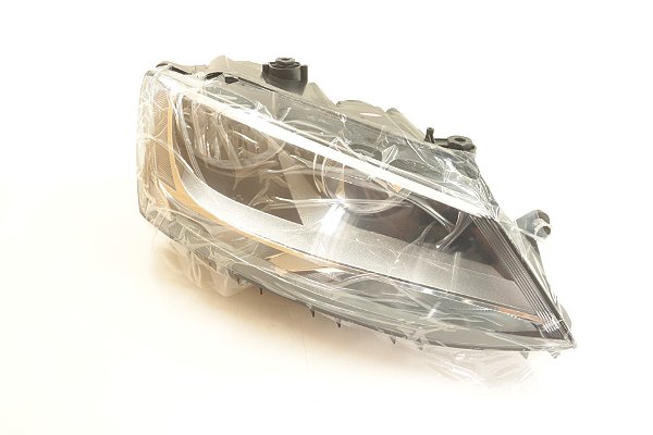 Farol Direito Vw Jetta 2011/2014 Regulagem Eletrica Foco Duplo