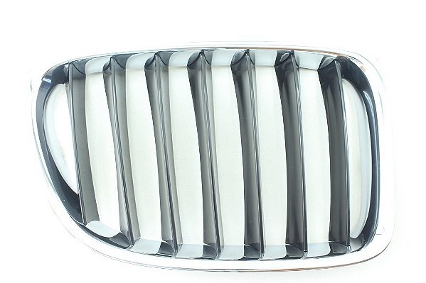 Grade Dianteira Direita Bmw X1 2013 2014 2015 2016