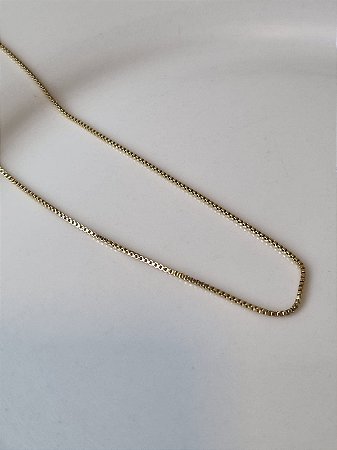 Colar trabalhado dourado