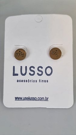 Brinco inox dourado P com pingente "KISS"