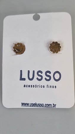 Brinco inox dourado P com pingente de coração e círculos