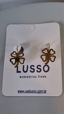 Brinco inox dourado M clique com pingente de trevo