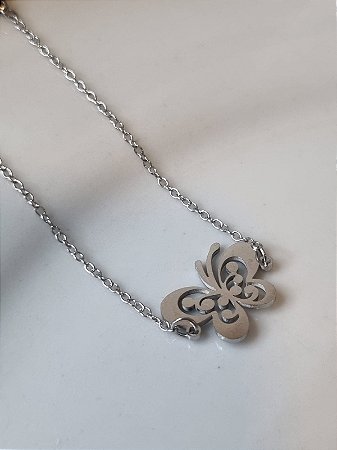 Pulseira inox prata com pingente de borboleta