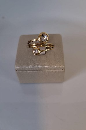 Anel inox dourado com cristal duplo