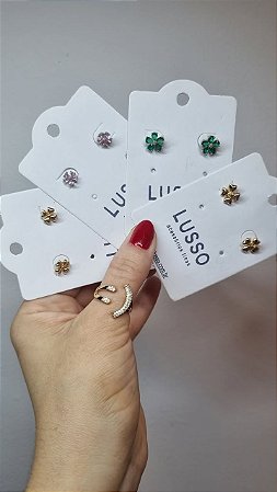 kit com 04 brincos de trevos